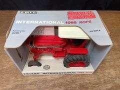 1/16 IH 1066 NIB Ertl