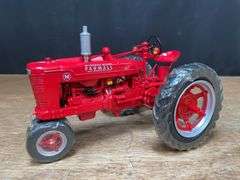 1/16 Farmall M Precision Ertl