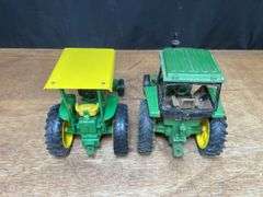 (2) 1/16 John Deere 4450 + 4010 Ertl