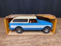 1/16 IH Scout Traveler NIB Ertl