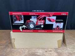 1/16 IH 460 w/Loader 2009 Red Power NIB Ertl
