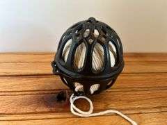 (2) String Holders