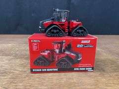 (8) 1/64 + 1/43 IH + Case-IH Tractors