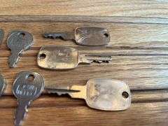 (7) John Deere Keys