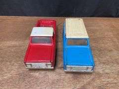 (2) 1/16 IH Scout Trucks Ertl