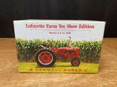 1/16 Farmall Super C 1999 Lafayette NIB Ertl