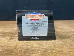 1/18 Ford Boss Mustang NIB Ertl