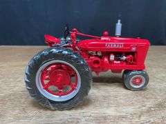 1/16 Farmall M Precision Ertl