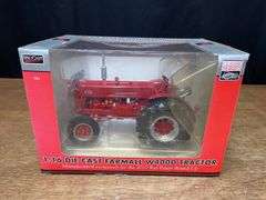 1/16 IH W400 2010 Red Power Round Up NIB SC