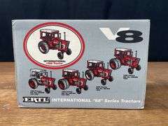 1/16 IH 1568 NIB Ertl