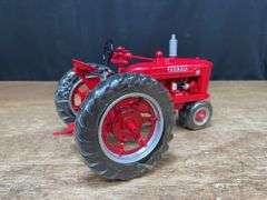 1/16 Farmall M Precision Ertl