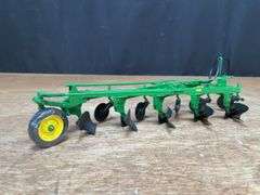 1/16 John Deere F145H Plow Precision Ertl