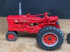 (2) 1/16 Farmall H + Farmall Super M-TA Ertl