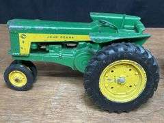 (2) 1/16 John Deere 630 + 3020 Ertl