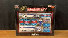 (4) Richard Petty NASCAR Lot NIB