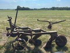 John Deere 3-14" Plow