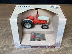 1/16 Ford 8N Set NIB Ertl
