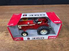 1/16 IH 460 NIB Ertl