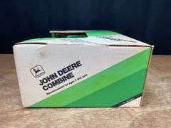1/24 John Deere Titan II Combine NIB Ertl
