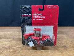 (8) 1/64 + 1/43 IH + Case-IH Tractors