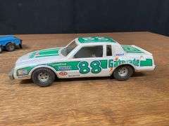 (5) Racing Trucks and Cars