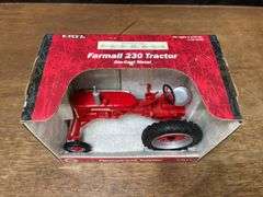 1/16 Farmall 230 NIB Ertl