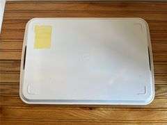 (3) Trays