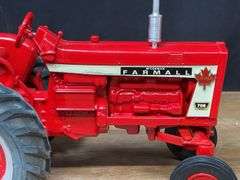 1/16 Farmall 706 1992 Ontario NIB SM