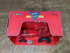 1/16 Farmall 140 1994 Lafayette NIB Ertl