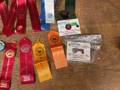 Show Buttons, Plaques, Ribbons