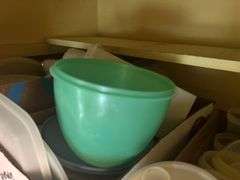 Misc. Sized Assorted Tupperware