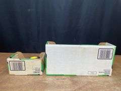 (2) 1/16 John Deere M + Spreader NIB Ertl