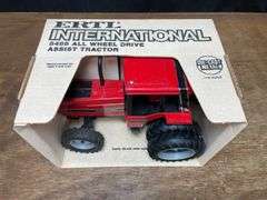 1/16 IH 5488 NIB Ertl