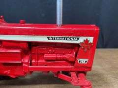 1/16 Farmall 756 1994 Ontario NIB SM