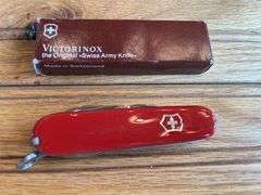 (2) Pocket Knives