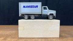 (4) Trucks NIB