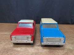(2) 1/16 IH Scout Trucks Ertl