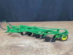 1/16 John Deere F145H Plow Precision Ertl
