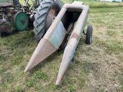 1945 John Deere B with 101 Picker