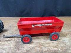 (2) 1/16 Farmall M + Wagon Product Miniature