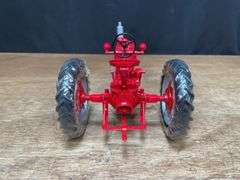 1/16 Farmall M Precision Ertl