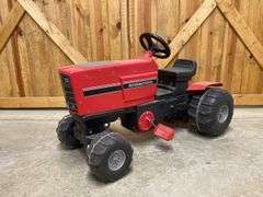 IH Pedal Tractor Ertl