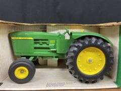 1/16 John Deere 5020 NIB Ertl