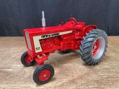 1/16 Farmall 706 1992 Ontario NIB SM