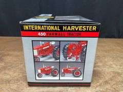 1/16 Farmall 450 2002 Red Power NIB SC