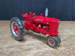1/16 Farmall M Precision Ertl