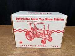 1/16 IH 1468 1995 Lafayette NIB Ertl