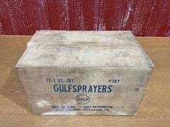Vintage box of "GULFSPRAYERS" #387 from Gulf Oil Corporation, containes twelve 1-quart units of Gulfspray.