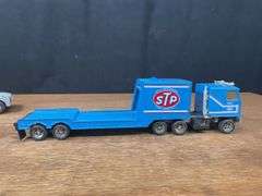 (5) Racing Trucks and Cars