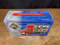 1/34 IH 100 Years Truck NIB 1st Gear